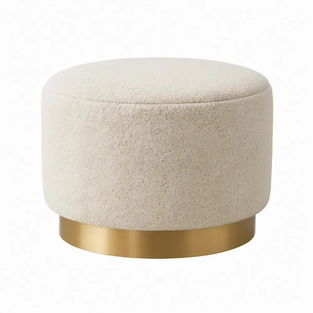 Ronde poef van crèmekleurige teddy polyester met goudkleurige stalen voet, Ø 40 x 40 cm